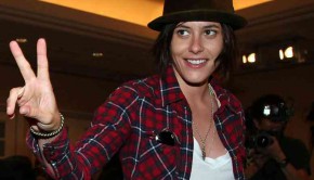 katherine-moennig-button-down-shirt